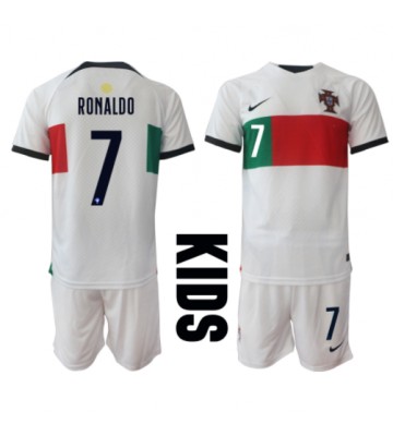 Portugal Cristiano Ronaldo #7 Bortedraktsett Barn VM 2022 Kortermet (+ Korte bukser)